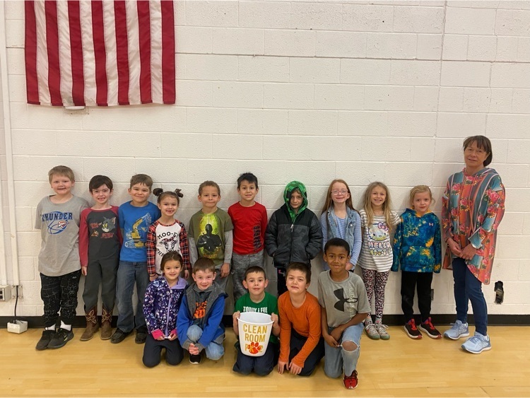 Mrs. Bickell’s Class Wins Clean Classroom of the Month Award 