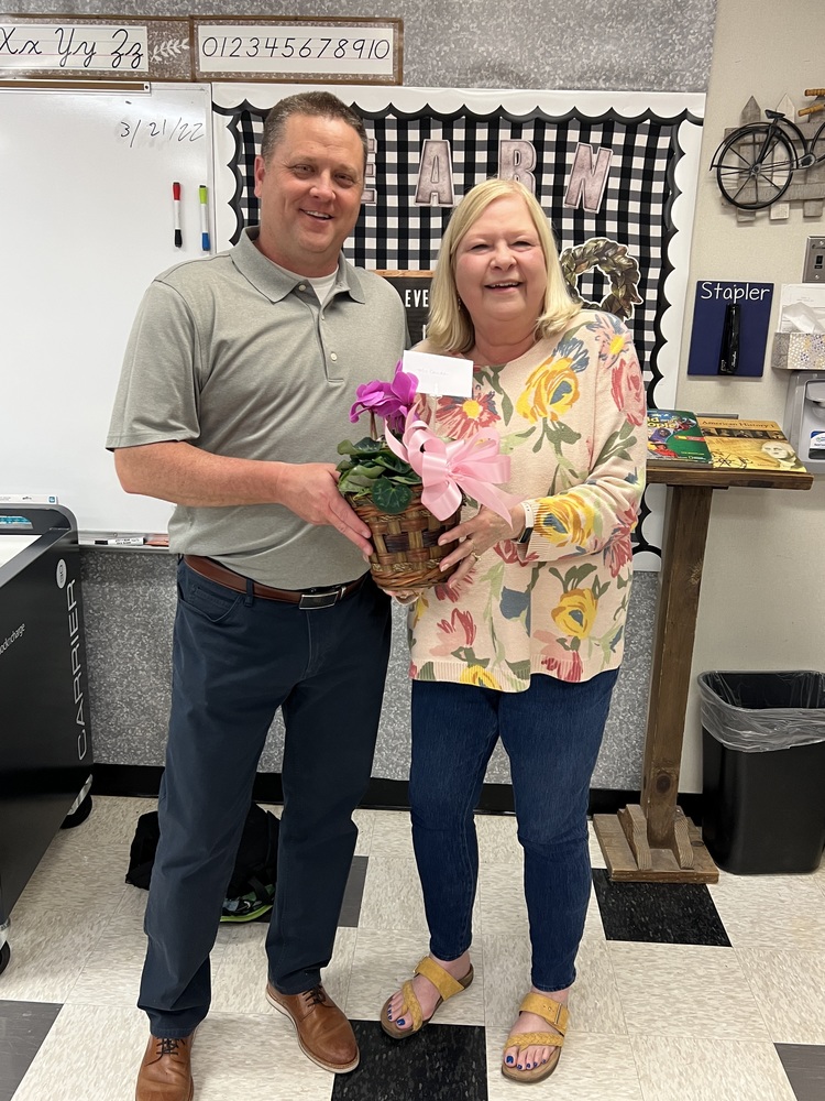 Mrs. Canida is Named Crescent Middle School's Teacher of the Year